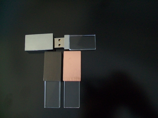 Кристальный USB внутри с светодиодным светом при работе светодиодный свет блестящий