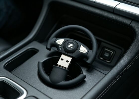 Раскройте прессформу изготовленными на заказ приводами вспышки USB рулем автомобиля сформированным памятью Усб
