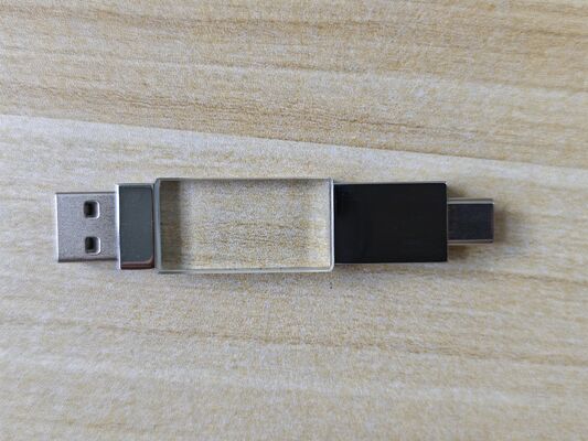 Crystal Usb 3.0 USB A с типом C Оба порта очень быстро читаются Кристальная часть может гравировать логотип Металлическая часть может лазерный логотип внутри имеют два флэш-чипа