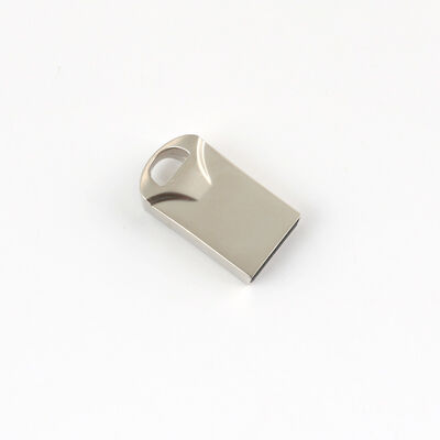 Серебристый, с блестящим металлическим USB-накопителем. Быстрая скорость передачи данных. Прочный металлический корпус, подходит для безопасного хранения данных.