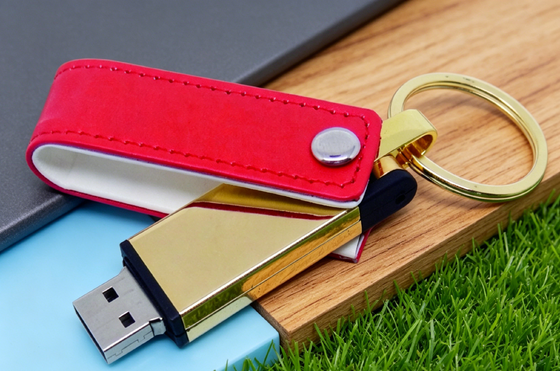 Mac OS совместимый кожаный USB флэш-накопитель Черный цвет Оригинальный OEM Стильный долговечный дизайн Идеально подходит для корпоративных подарков