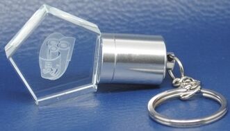 В форме бутылки Хрустальный USB-флеш-накопитель 3.0 Быстрая скорость передачи данных Прочный дизайн Хрустальная банка с гравировкой логотипа