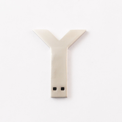 Упорный металлический флэш-накопитель USB - идеальное решение для хранения