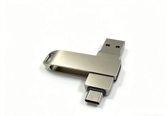 Горячая продажа USB A + USB Type C Два порта можно использовать для телефона и автомобиля и пикера